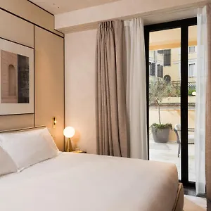 https://master-trevi.it-romehotels.com
